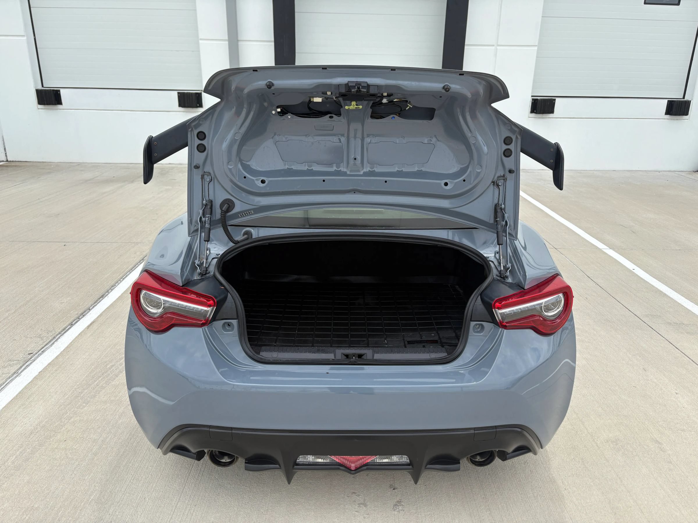 Used 2018 Toyota 86 RWD image 25