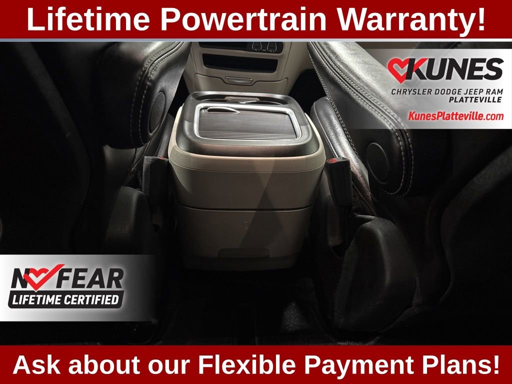 Used 2024 Chrysler Pacifica Touring-L image 20