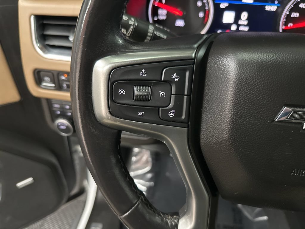 Used 2021 Chevrolet Suburban Premier w/ Premium Package AWD/4WD image 14