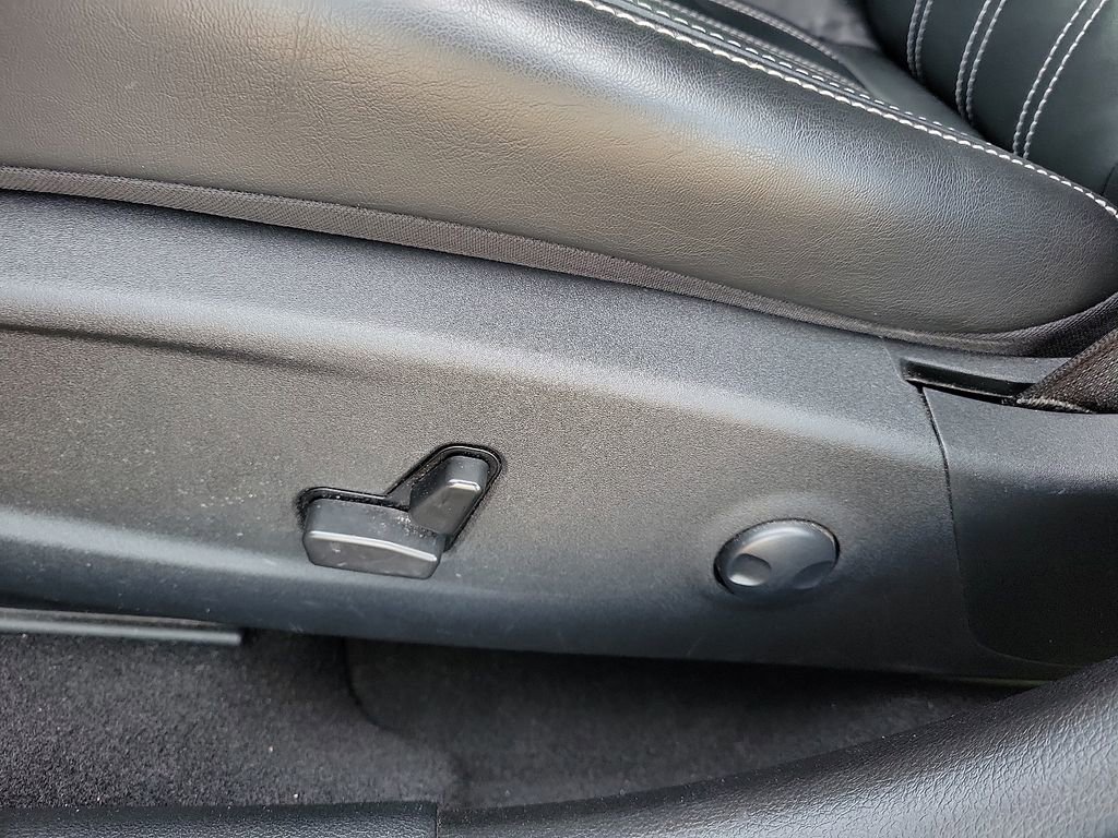 Used 2023 Chrysler 300 S image 11