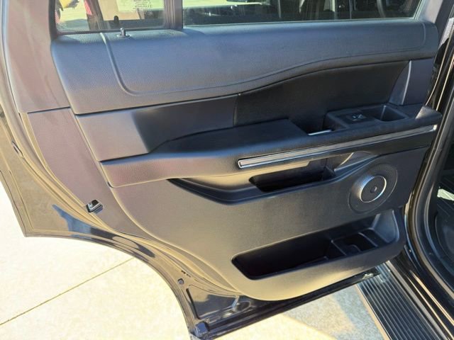 Used 2021 Ford Expedition XLT image 12