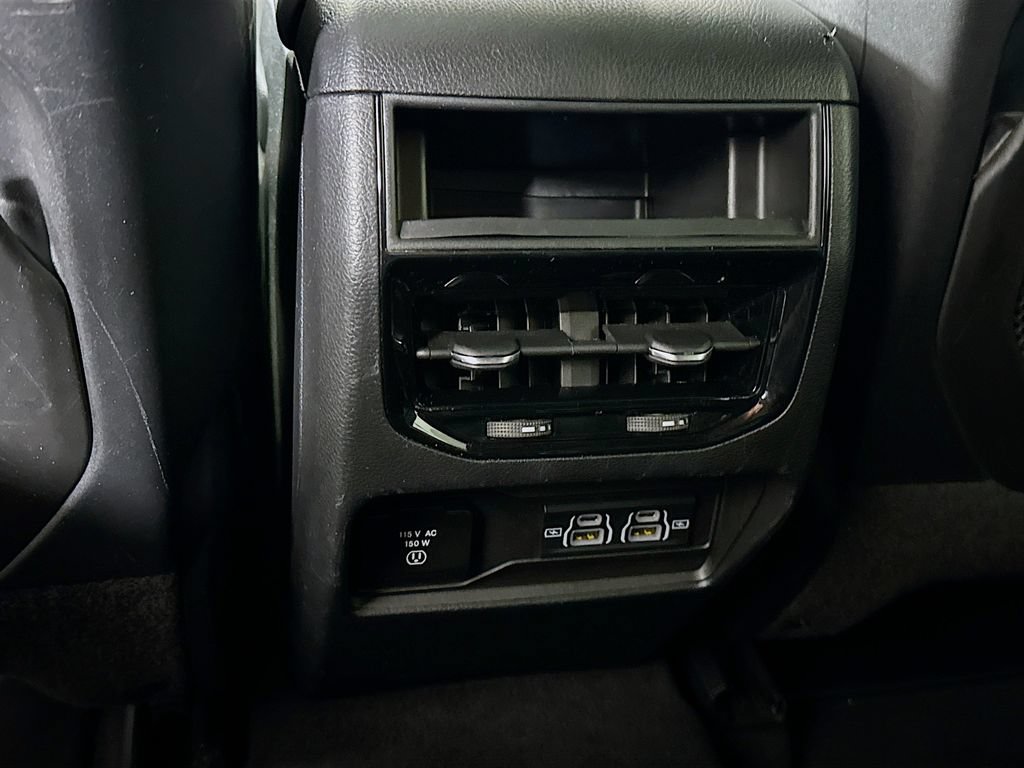 Used 2023 Jeep Grand Cherokee Altitude AWD/4WD image 29