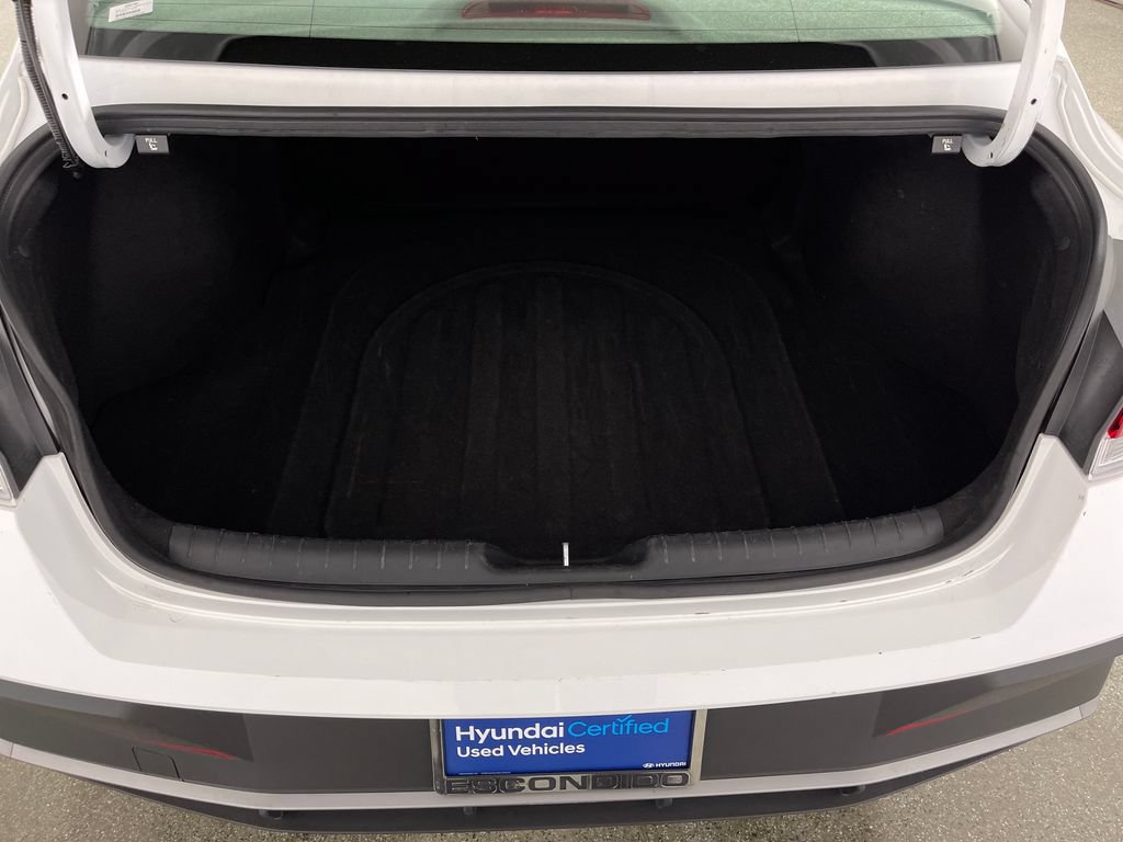 Certified 2026 Hyundai Elantra Hybrid FWD image 10
