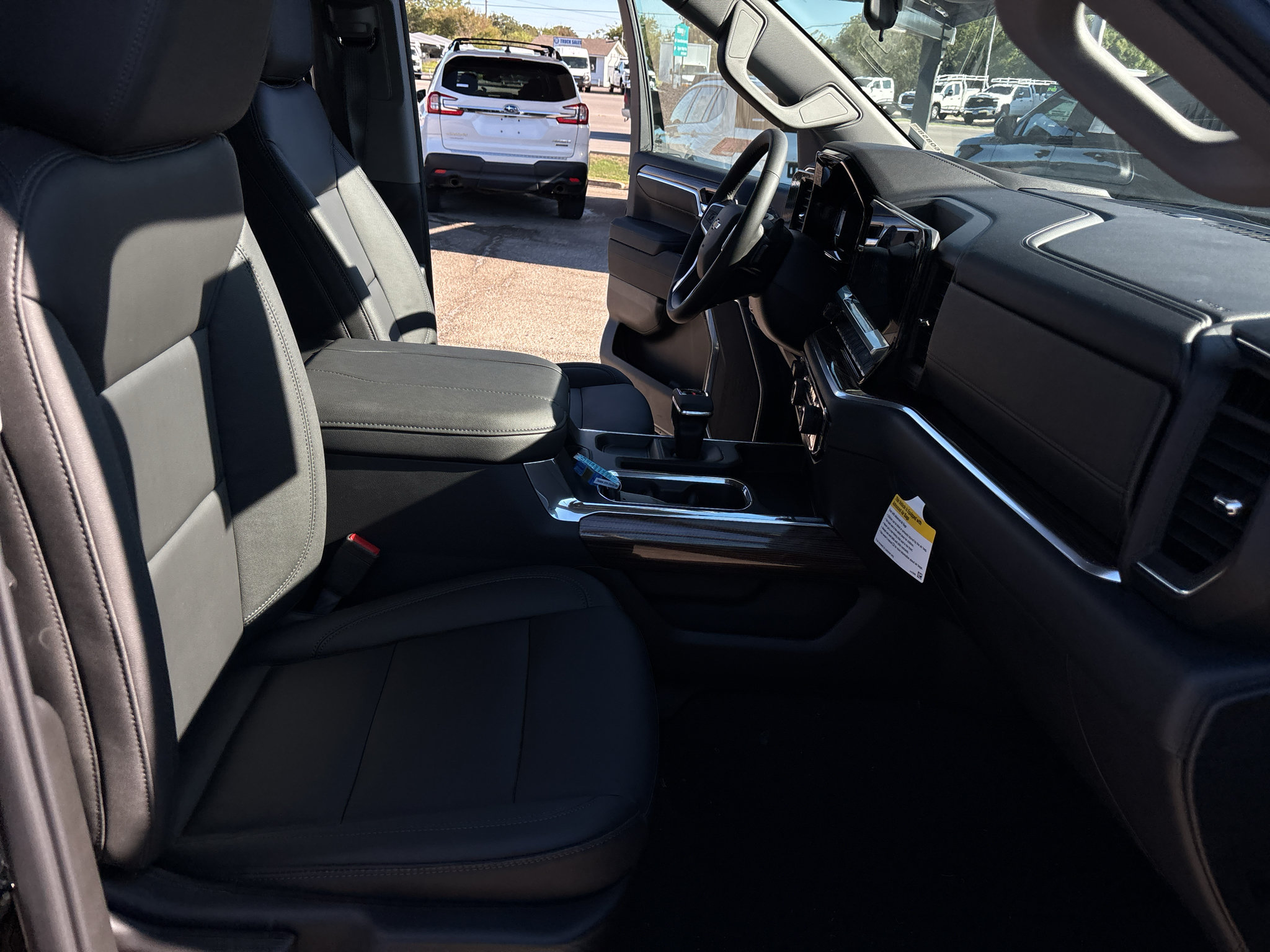 New 2026 Chevrolet Silverado 1500 LT w/ Leather Package AWD/4WD image 14