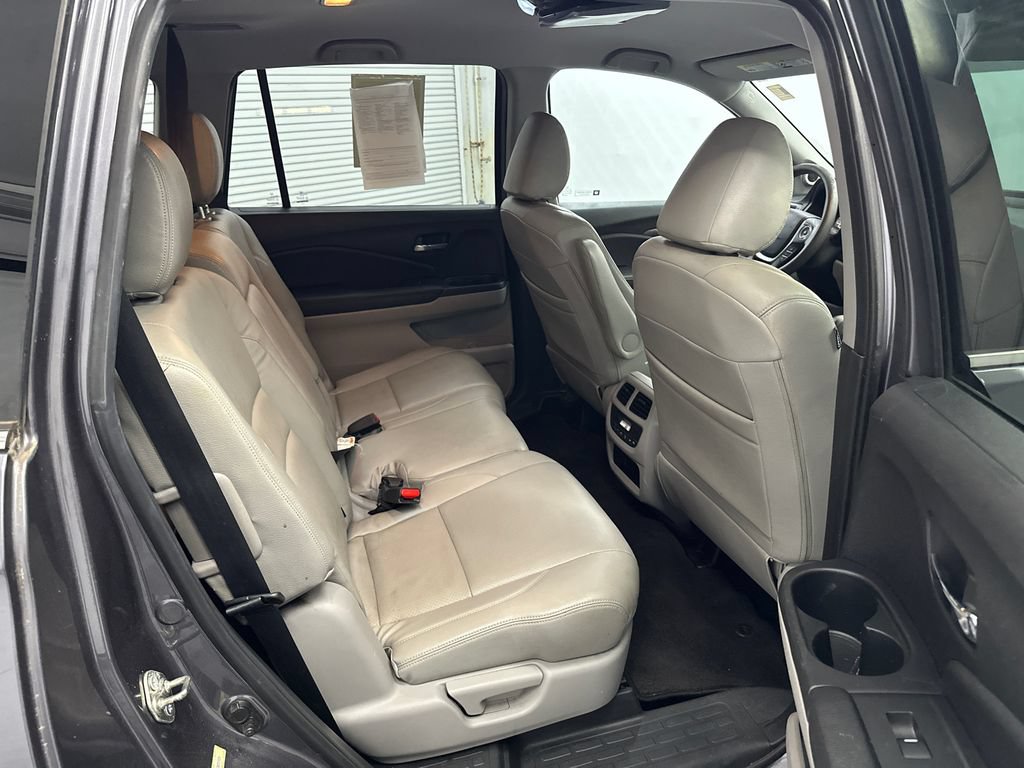 Used 2016 Honda Pilot EX image 12