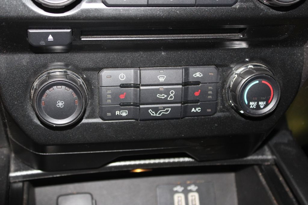 Used 2016 Ford F150 XLT w/ Equipment Group 302A Luxury AWD/4WD image 28