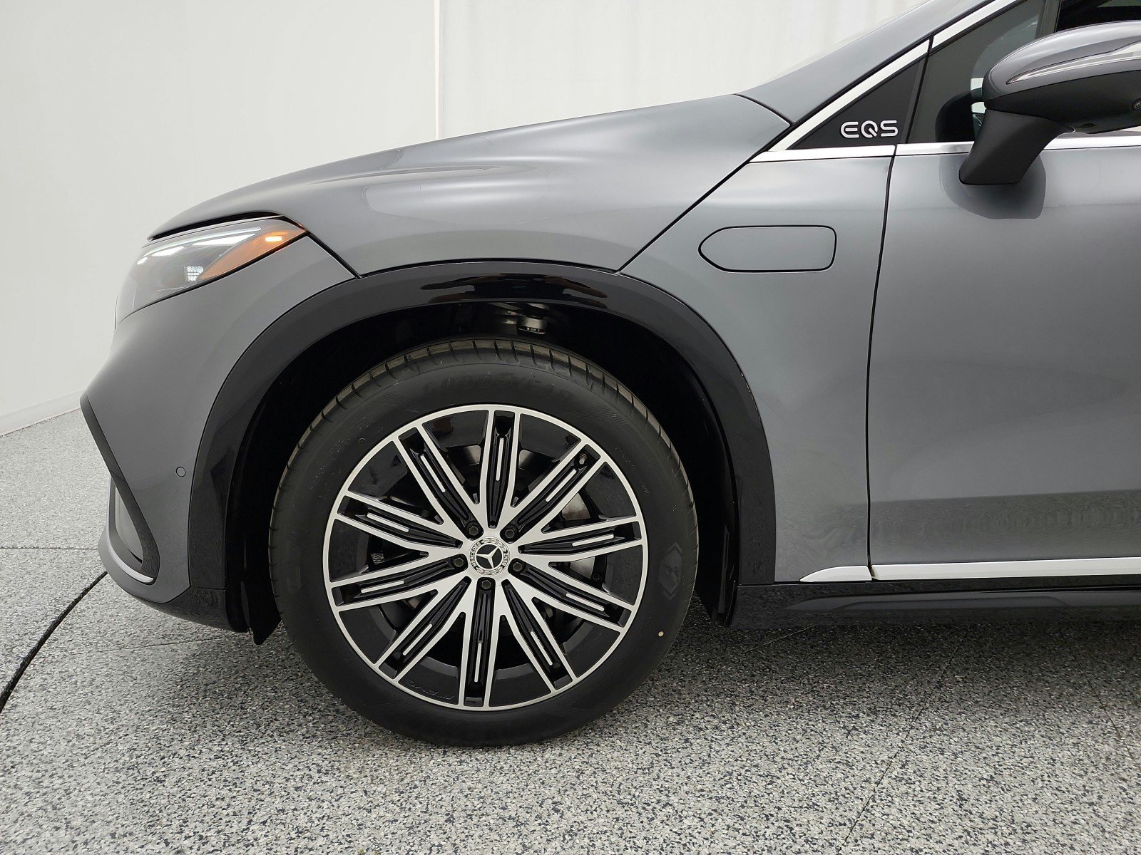 Certified 2023 Mercedes-Benz EQS 580 4MATIC SUV image 16