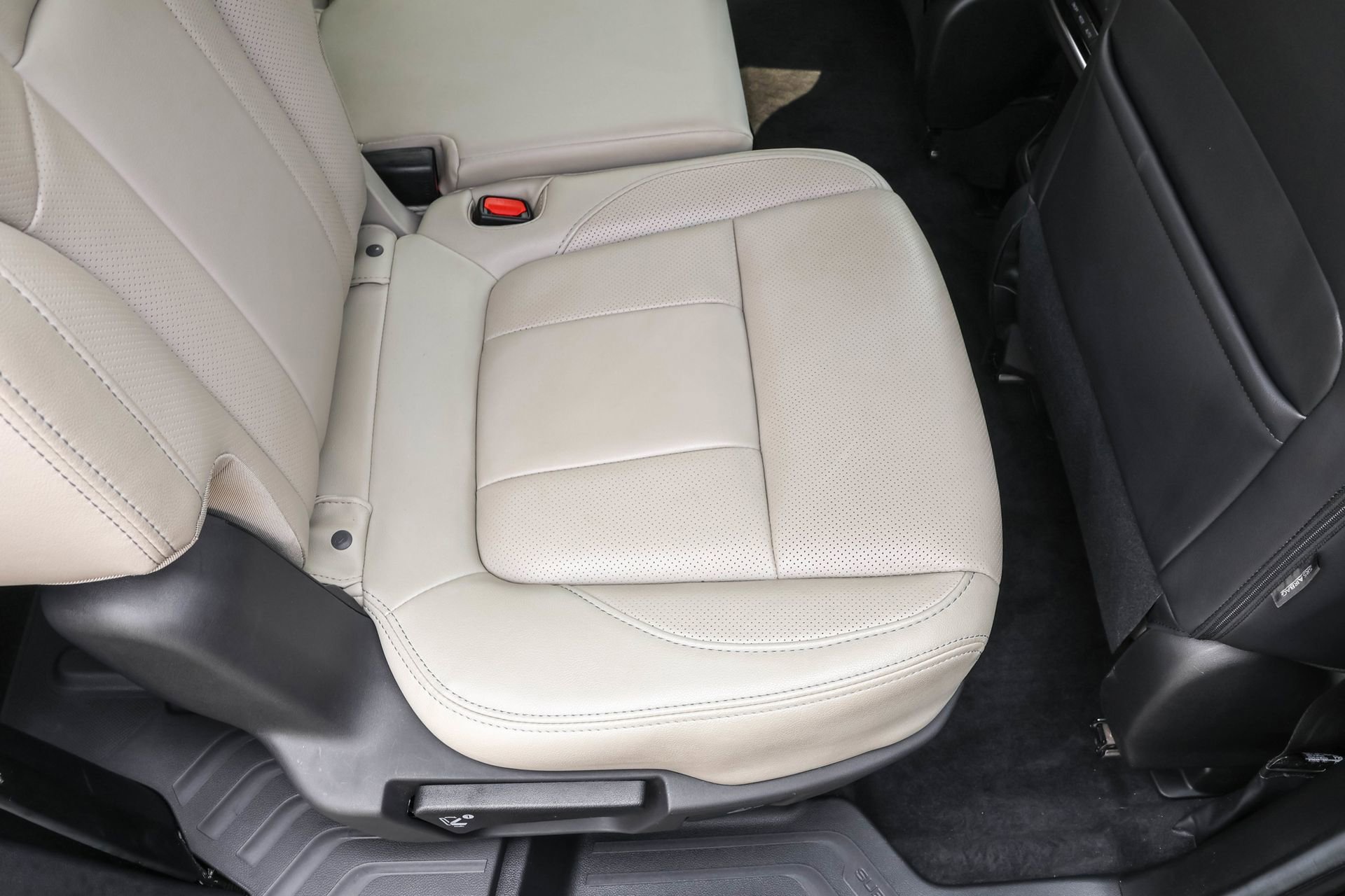 Used 2023 Subaru Ascent Limited image 40