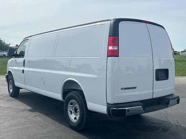 New 2025 Chevrolet Express 3500 Extended w/ Driver Convenience Package image 7
