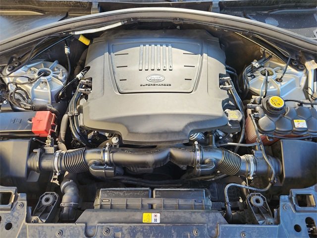Used 2018 Land Rover Range Rover Velar R-Dynamic SE image 31