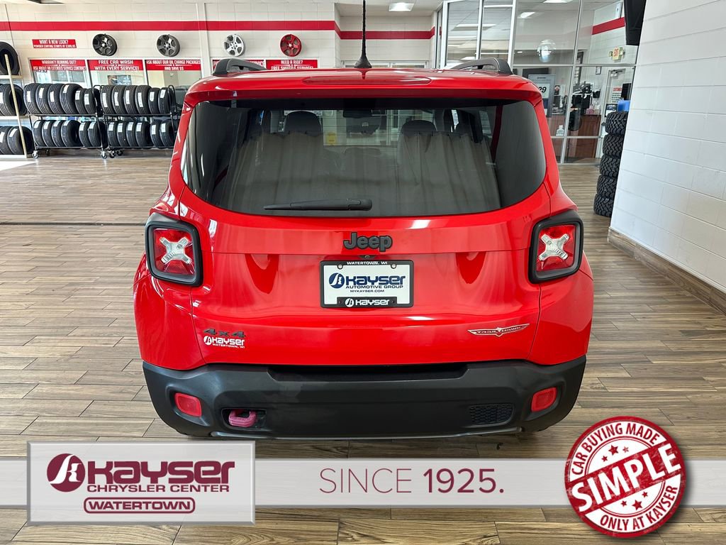 Used 2017 Jeep Renegade Trailhawk w/ Premium Trailhawk Package image 4