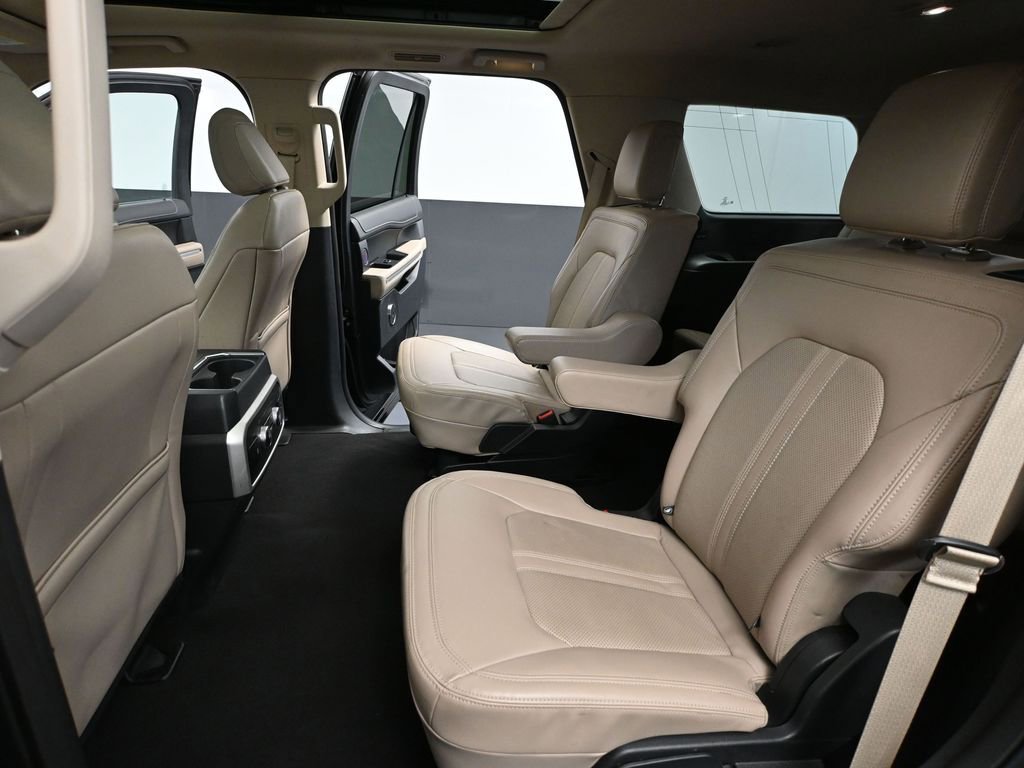Used 2023 Ford Expedition Limited image 43