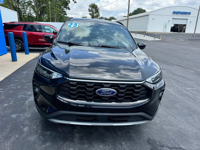 Used 2025 Ford Escape ST-Line Select AWD/4WD image 7