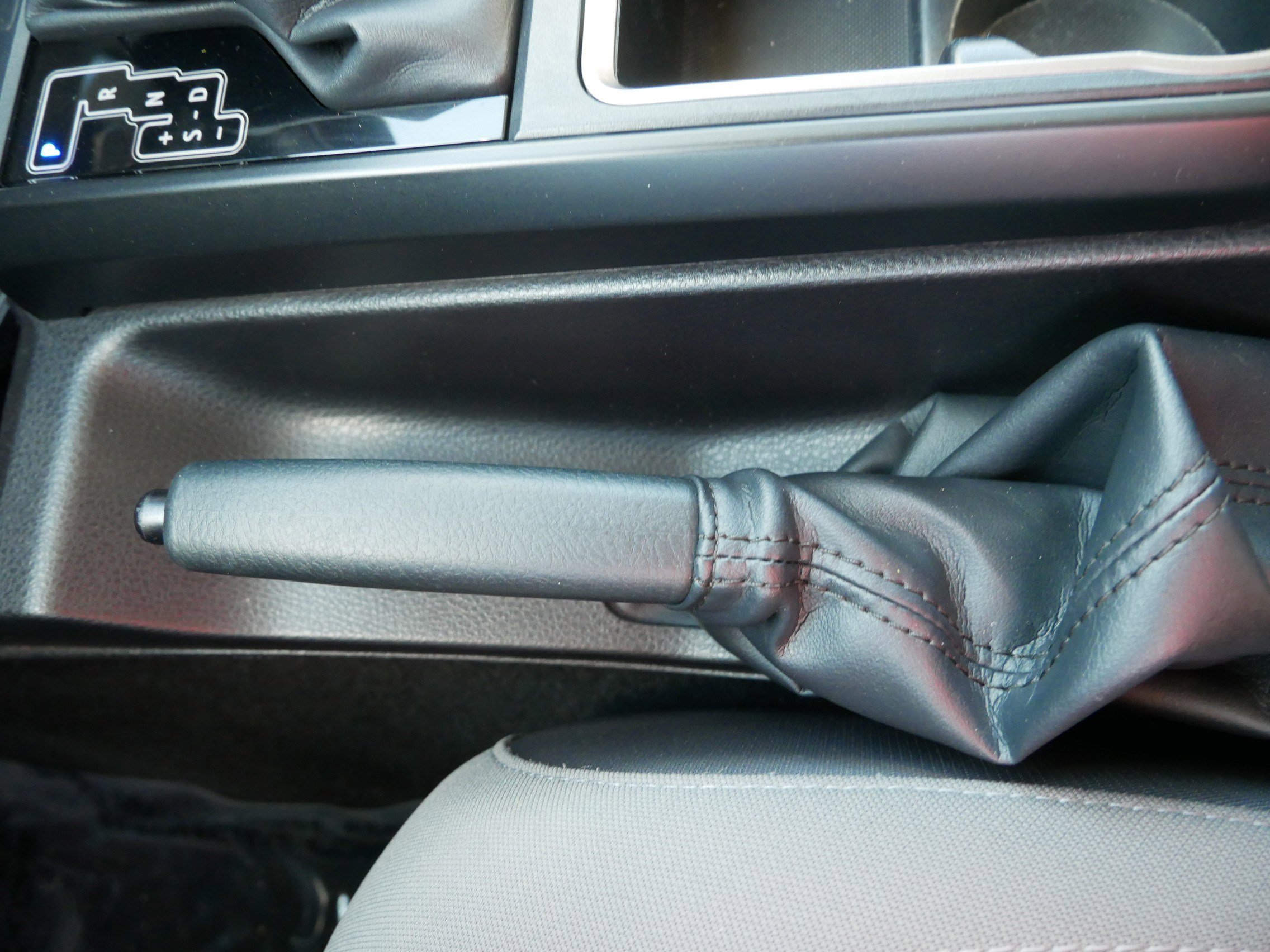 Used 2022 Toyota Tacoma SR image 32