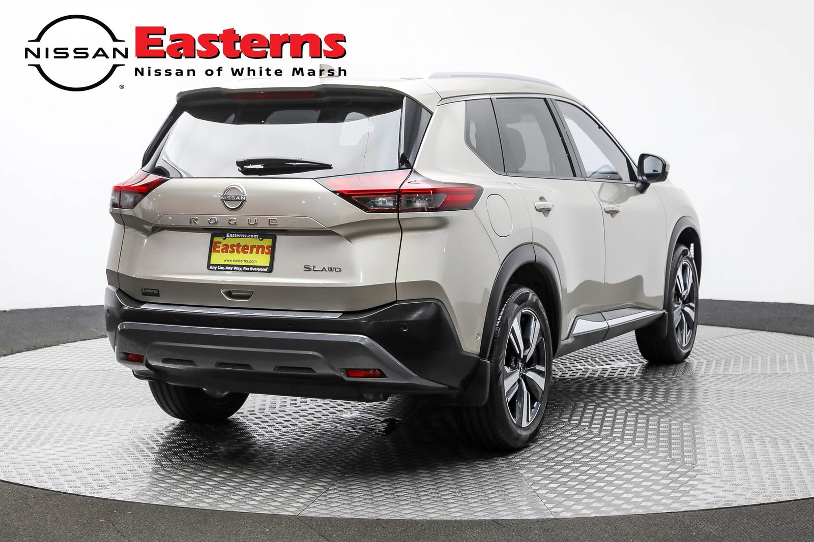 Used 2022 Nissan Rogue SL w/ SL Premium Package image 5