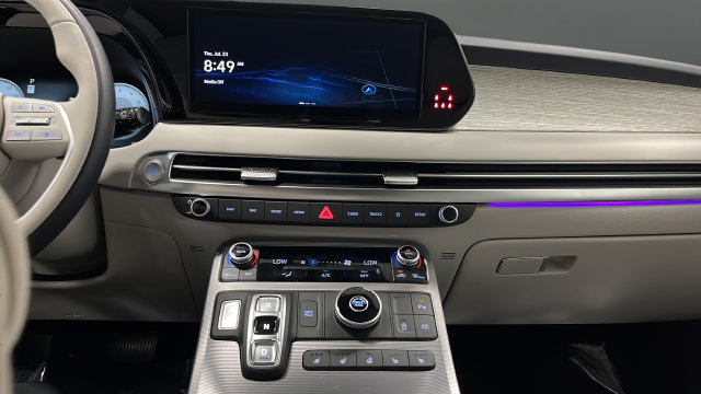 Used 2025 Hyundai Palisade Calligraphy FWD image 13
