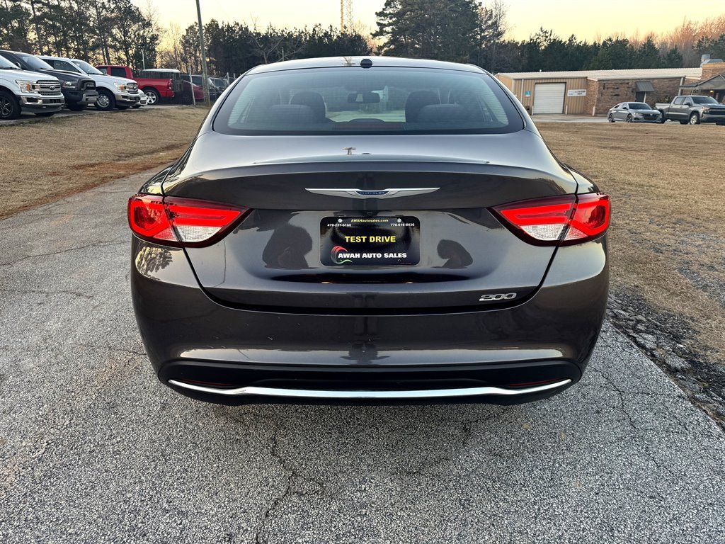 Used 2015 Chrysler 200 Limited w/ Convenience Group FWD image 8