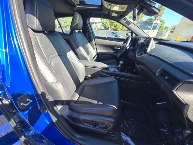 Certified 2024 Lexus UX 250h F Sport FWD image 11
