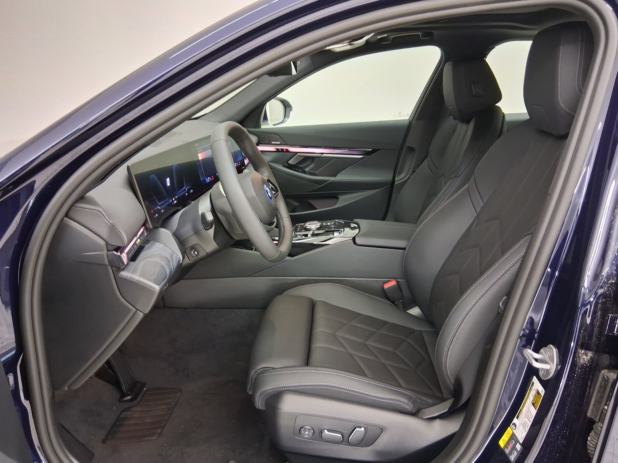 New 2027 BMW i5 eDrive40 RWD image 5