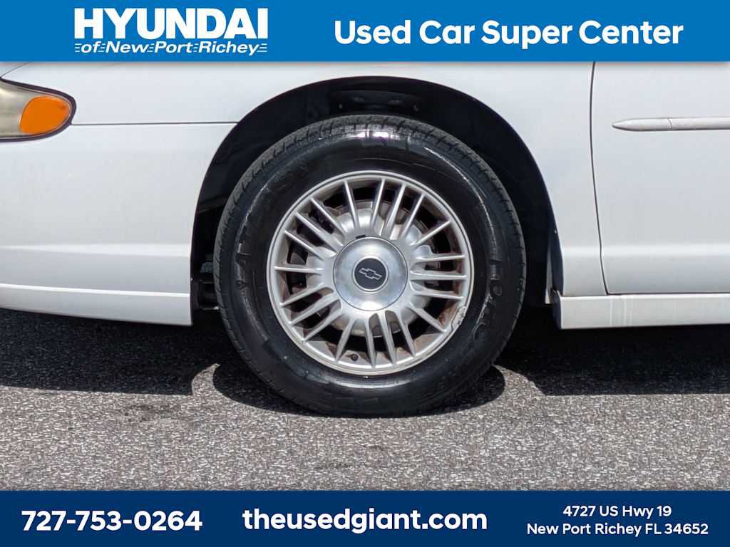 Used 2000 Chevrolet Monte Carlo LS w/ Preferred Equipment Group 1 FWD image 10