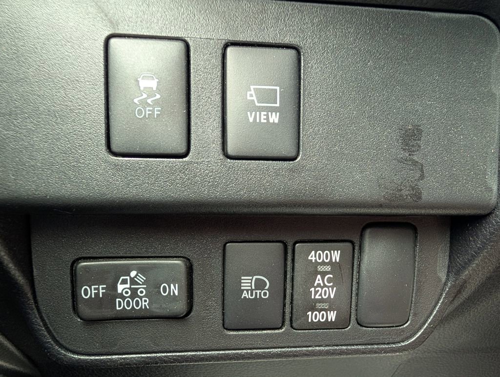 Used 2023 Toyota Tacoma TRD Sport w/ Advanced Technology Package image 22