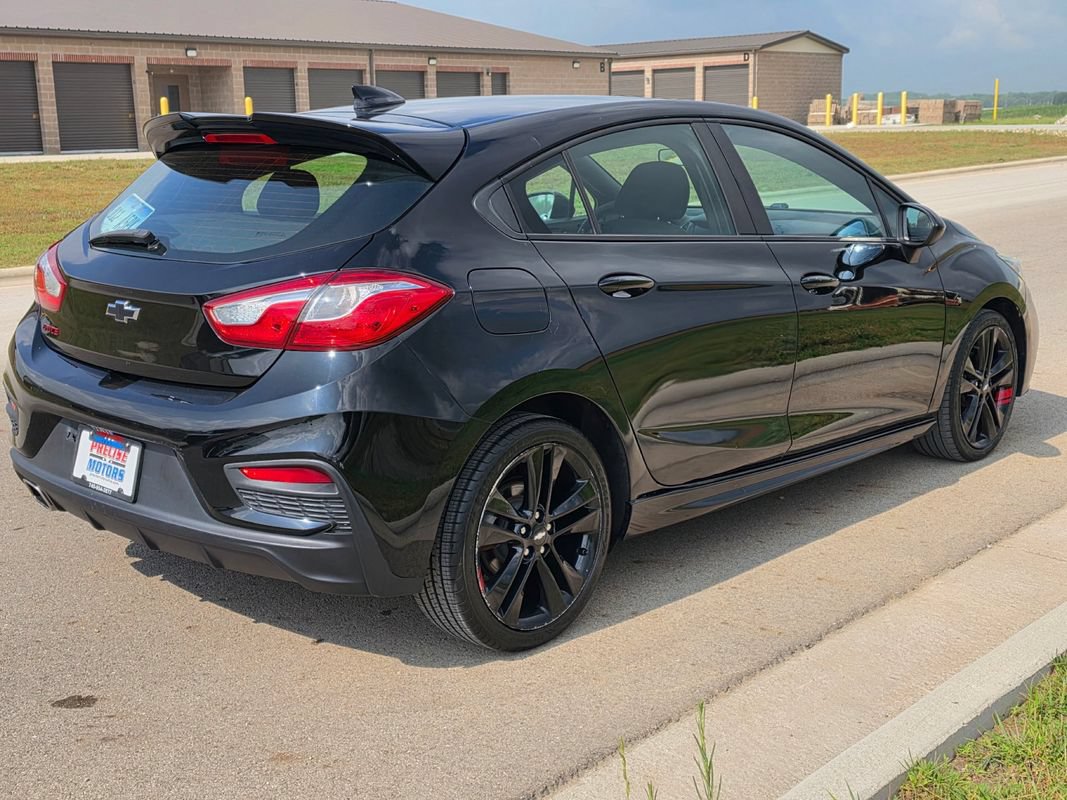 Used 2018 Chevrolet Cruze LT w/ Redline Edition FWD image 5