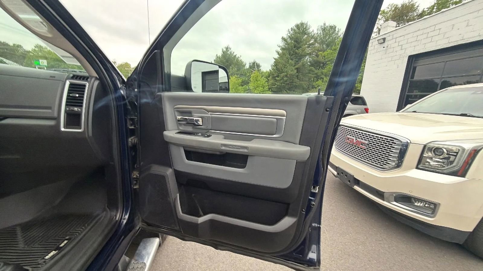 Used 2014 RAM 2500 Outdoorsman AWD/4WD image 49
