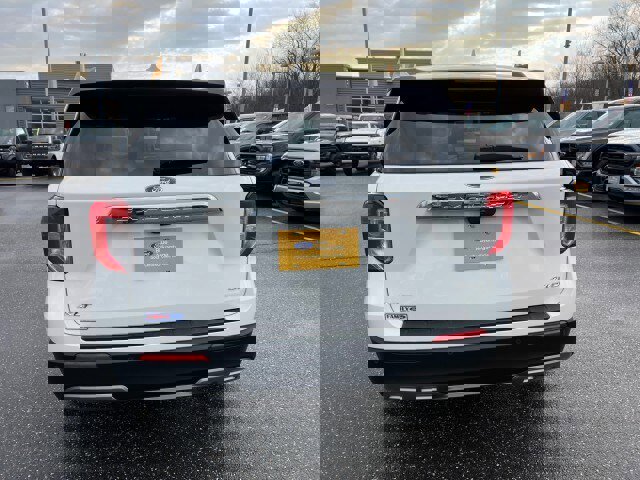 Certified 2022 Ford Explorer XLT w/ Equipment Group 202A image 6