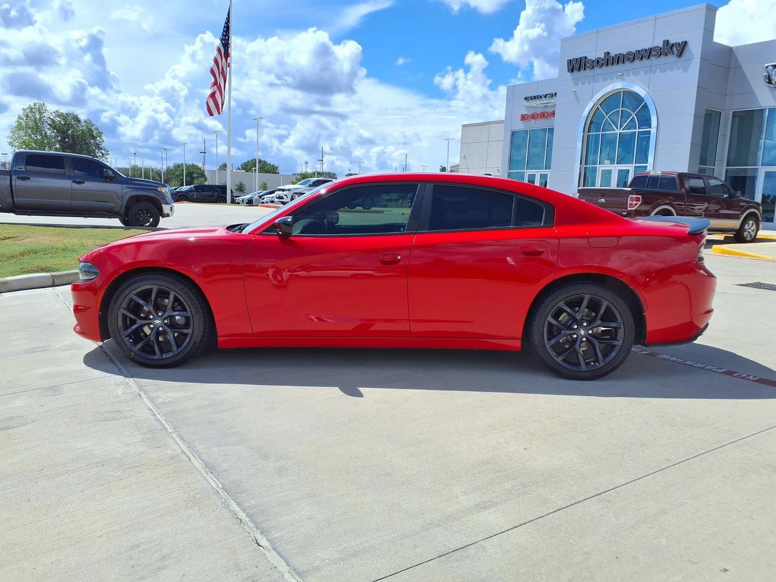Used 2020 Dodge Charger SXT w/ Blacktop Package RWD image 8