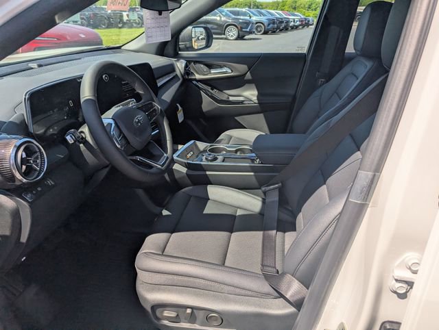 New 2026 Chevrolet Equinox LT w/ Convenience Package II FWD image 13