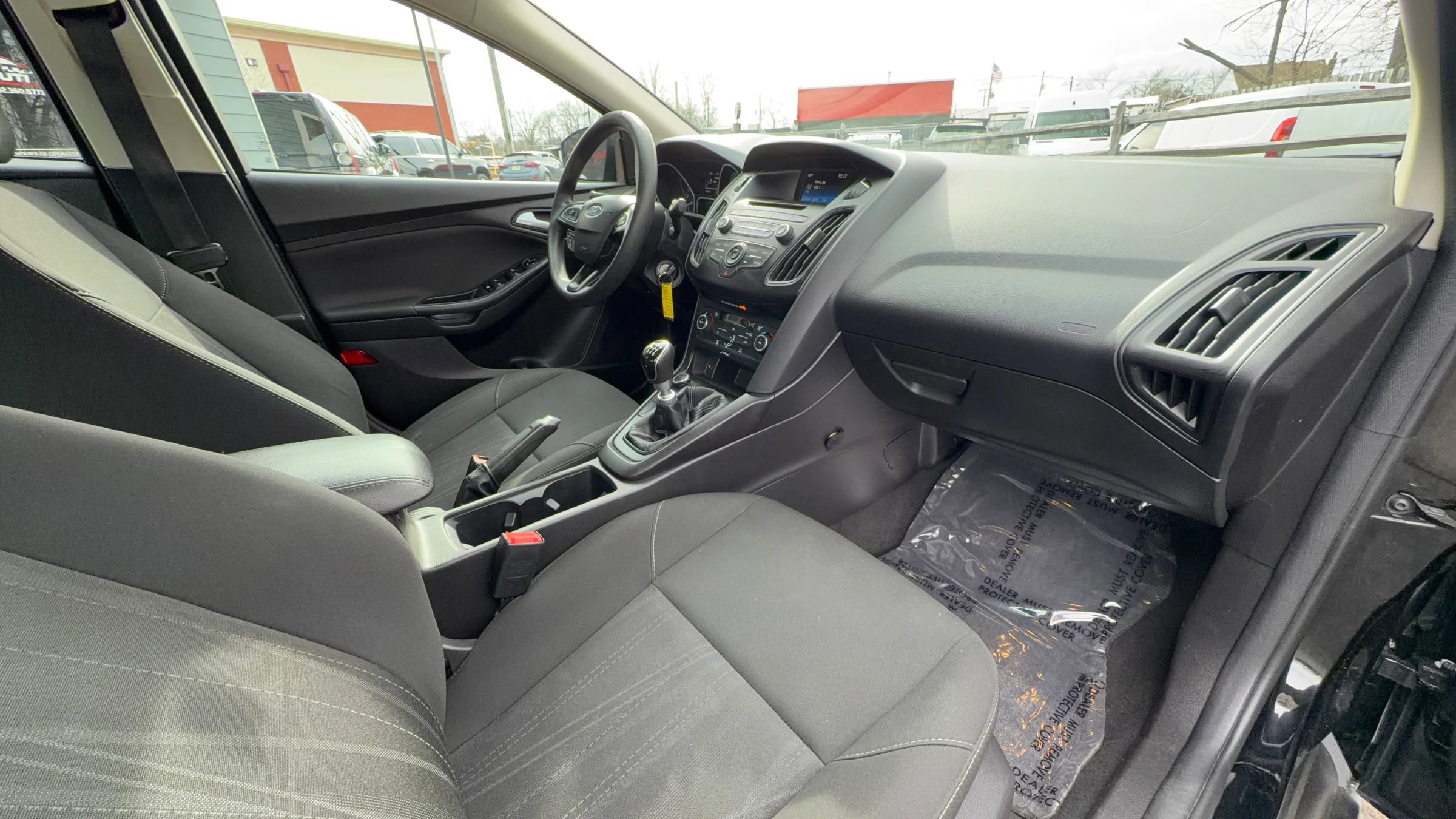Used 2017 Ford Focus SE image 23