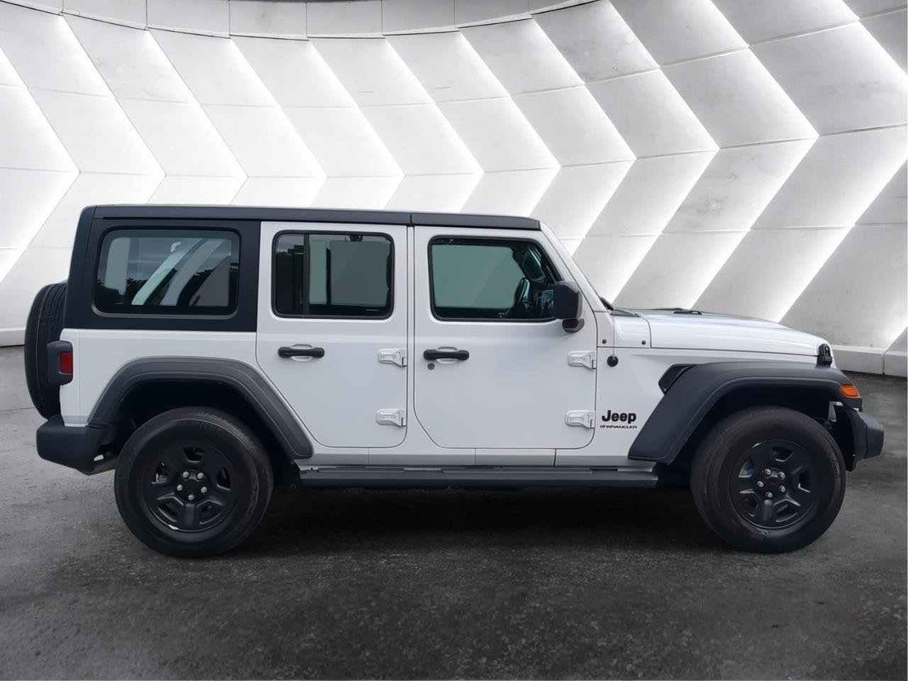 Used 2023 Jeep Wrangler Unlimited Sport AWD/4WD image 7