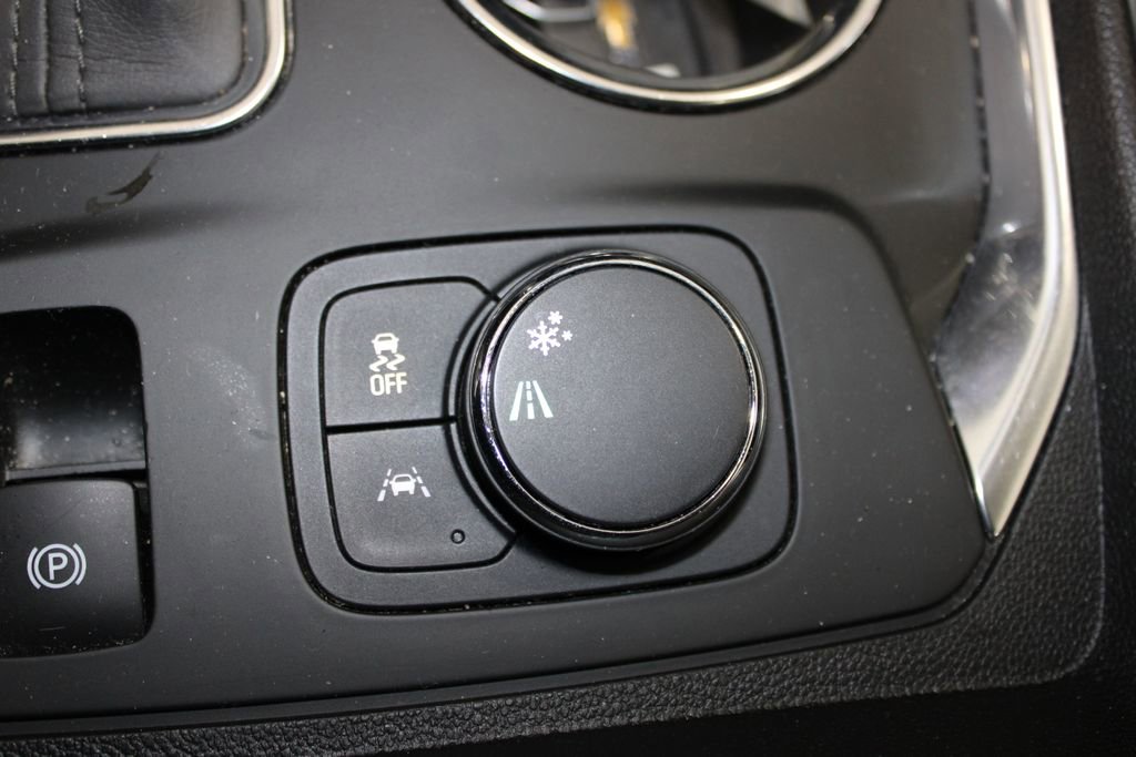 Used 2021 Chevrolet Traverse RS image 26
