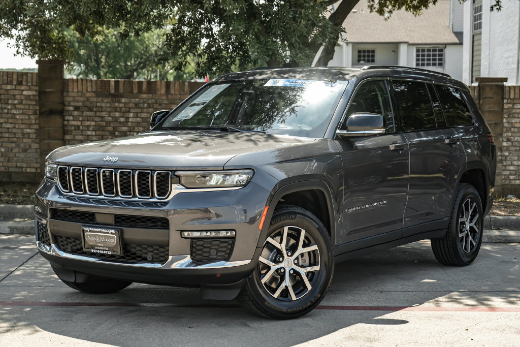 Used 2023 Jeep Grand Cherokee L Limited w/ Luxury Tech Group II AWD/4WD image 11