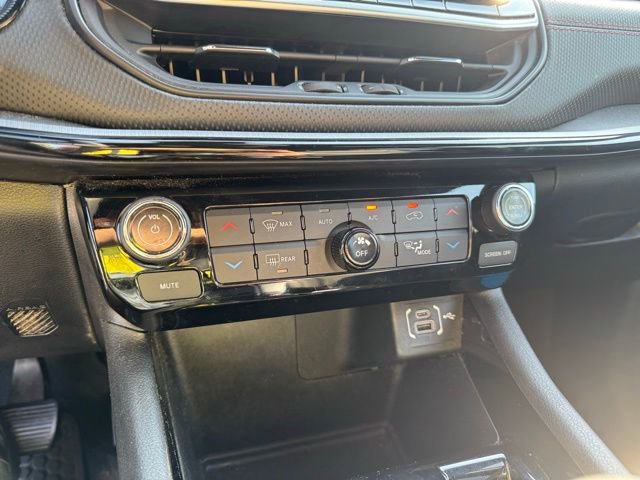 Used 2024 Jeep Compass Trailhawk image 22