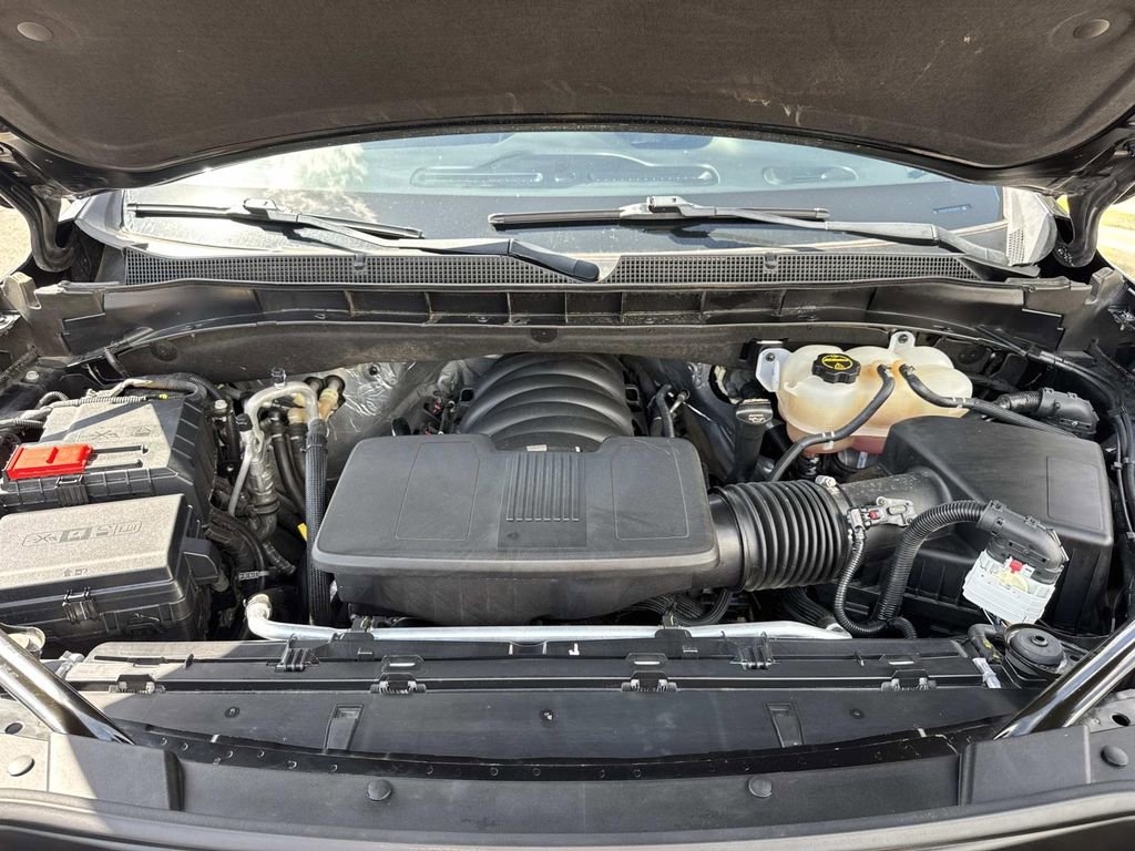 Used 2024 Chevrolet Tahoe LT RWD image 3
