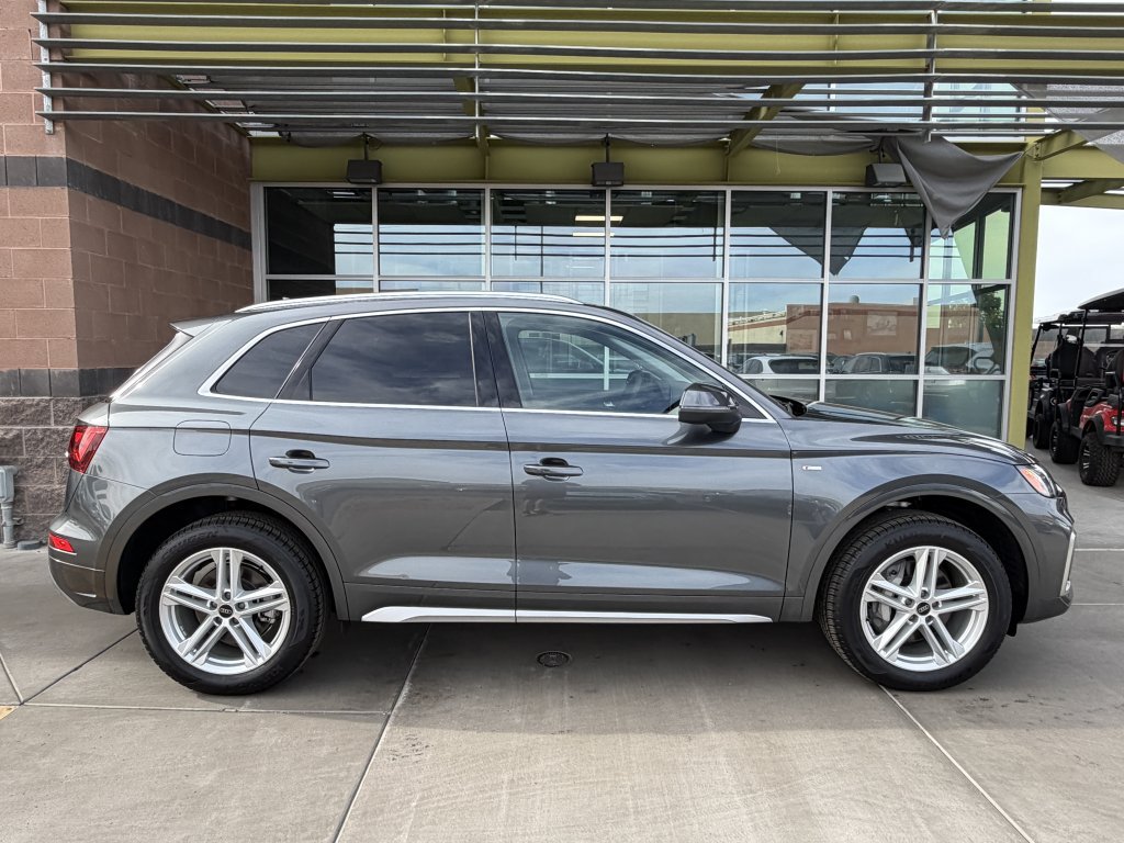 Used 2024 Audi Q5 e Premium w/ Convenience Package AWD/4WD image 9