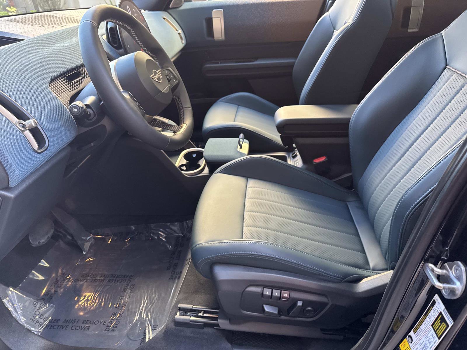 Used 2025 MINI Cooper Countryman S w/ Comfort Package Max image 12