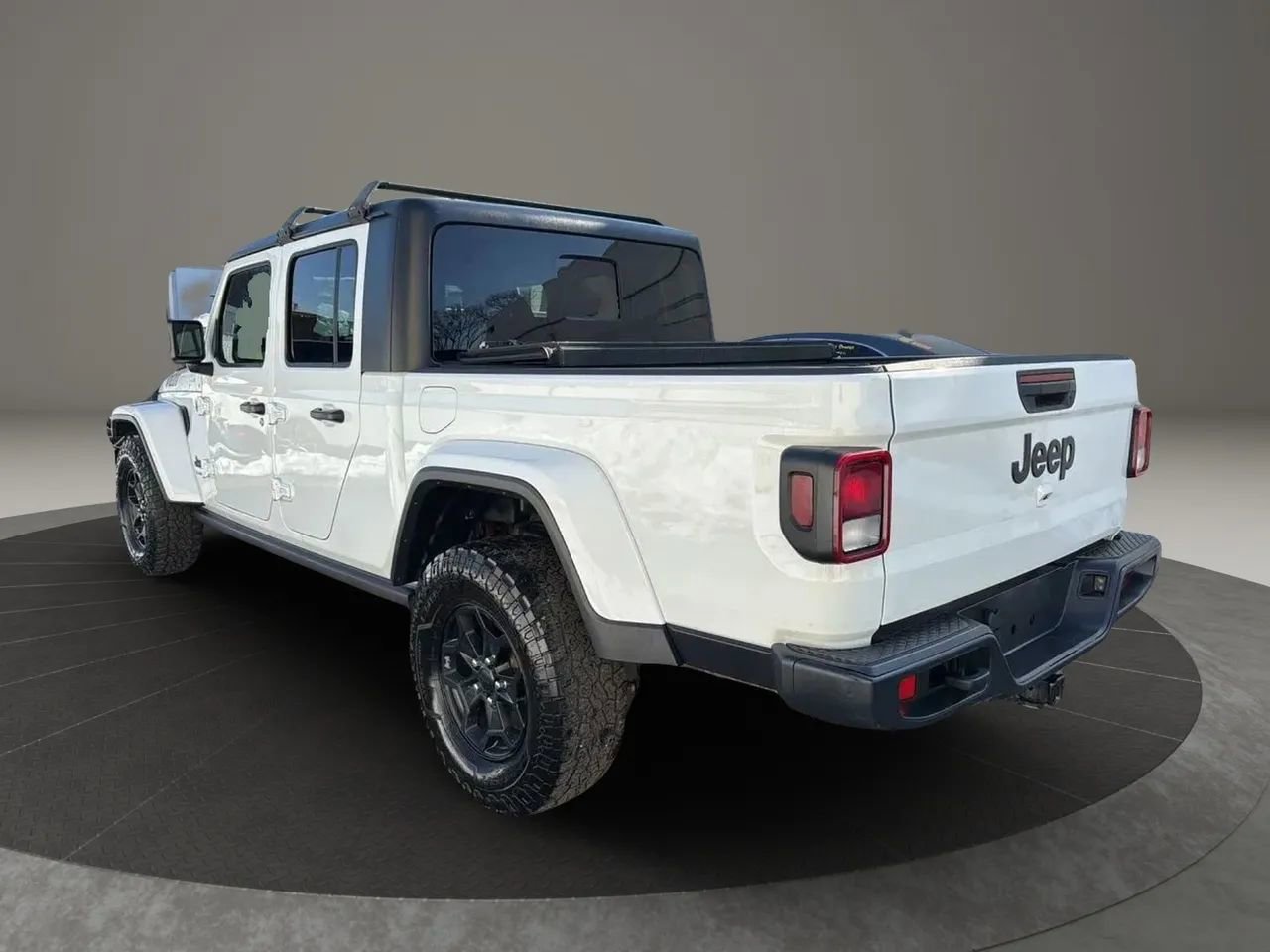 Used 2021 Jeep Gladiator Sport AWD/4WD image 7