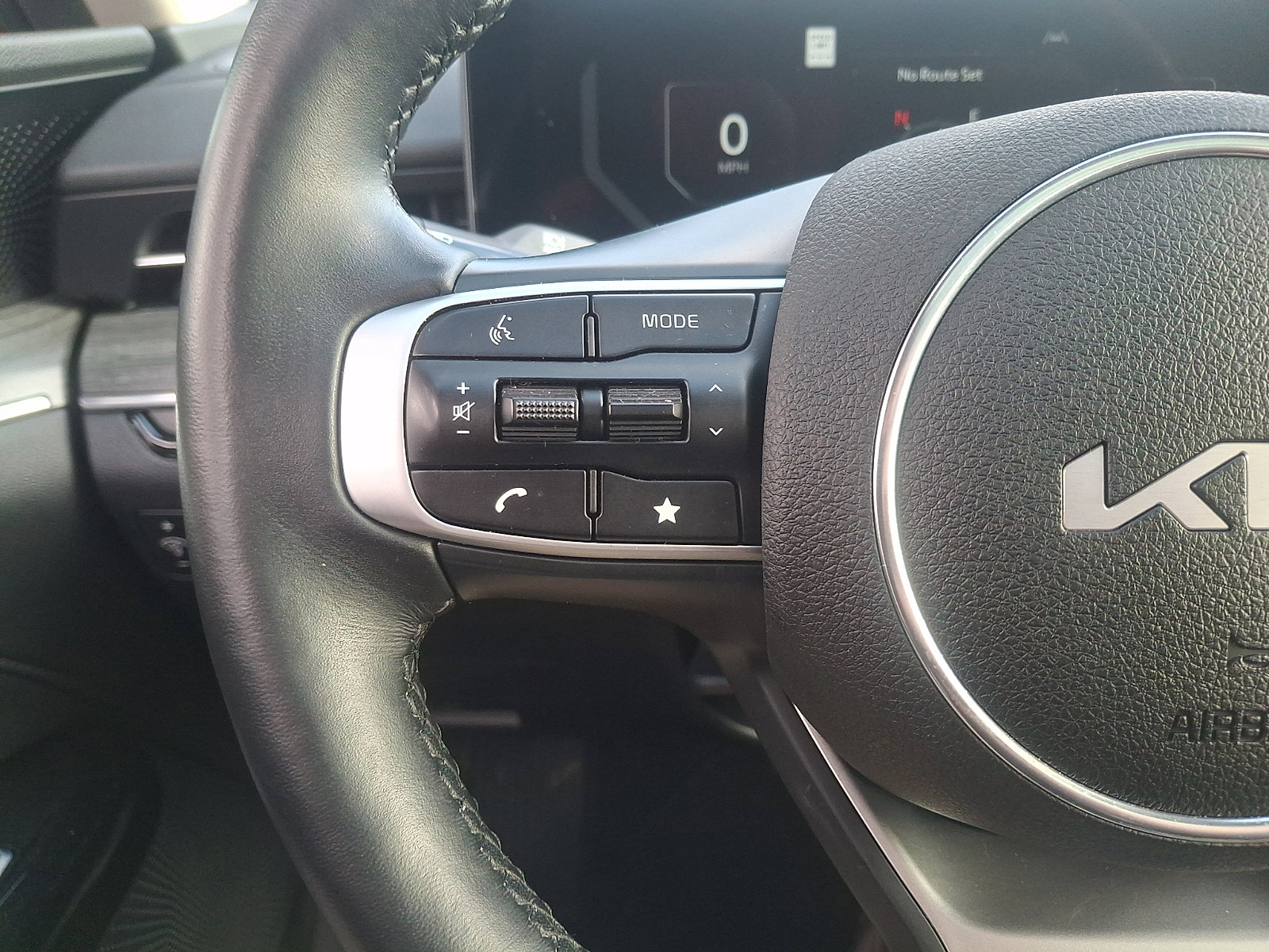 Used 2025 Kia K5 EX image 22