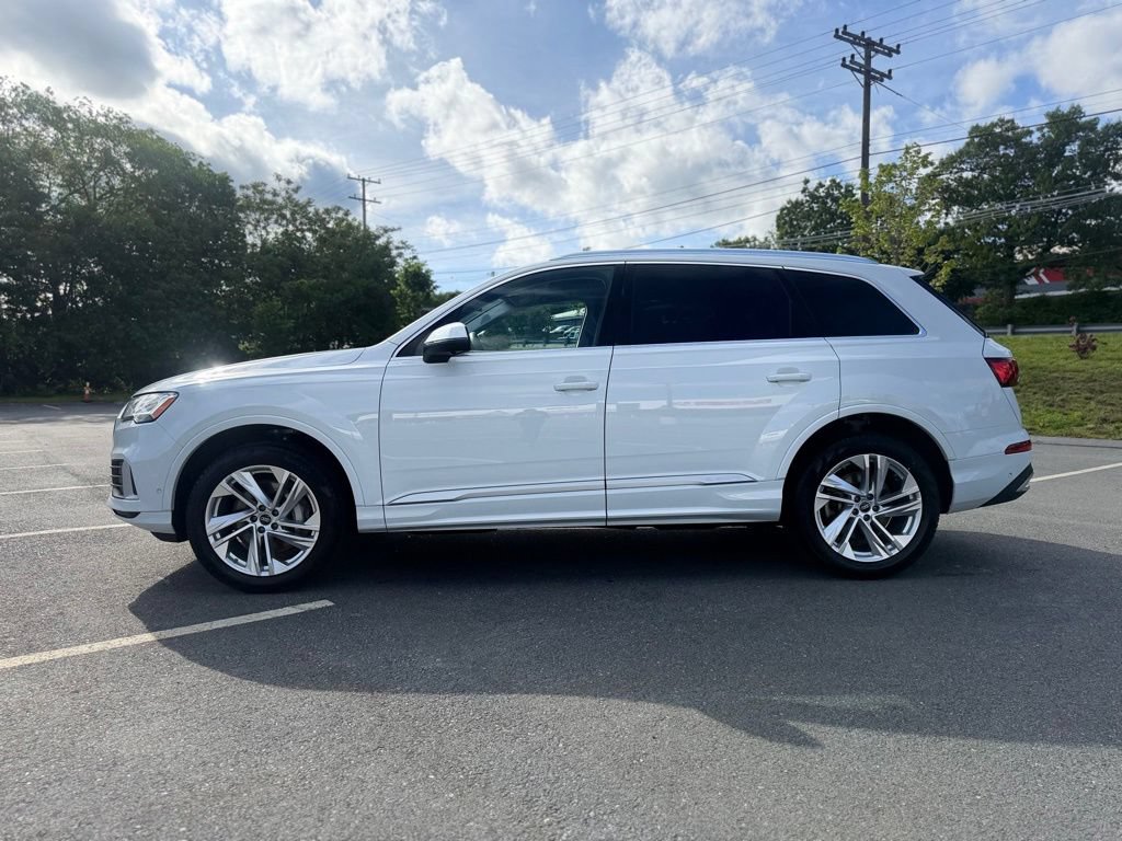Used 2023 Audi Q7 2.0T Premium Plus w/ Premium Plus Package AWD/4WD image 3