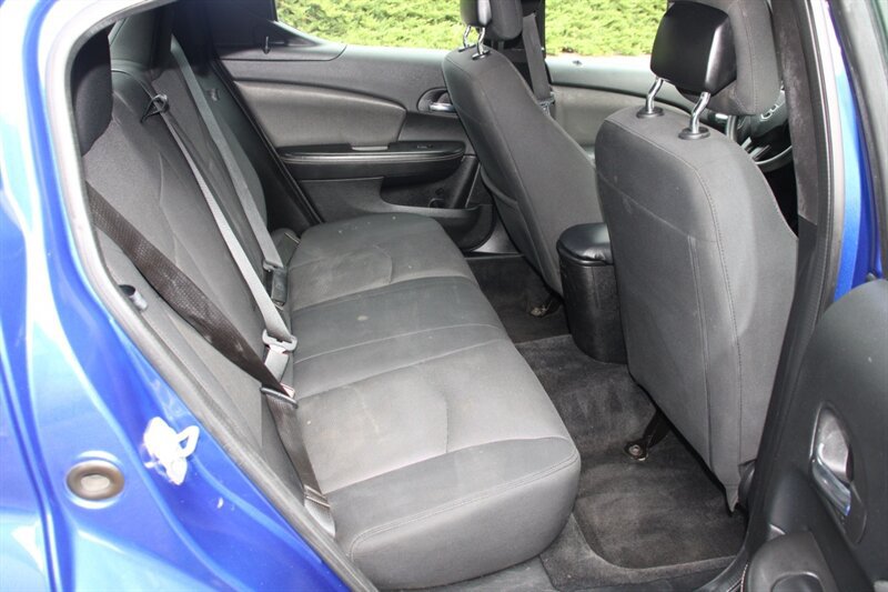 Used 2013 Dodge Avenger SE FWD image 6