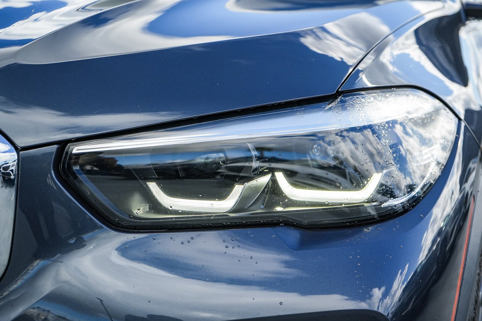 Used 2020 BMW X5 xDrive40i w/ Premium Package image 4