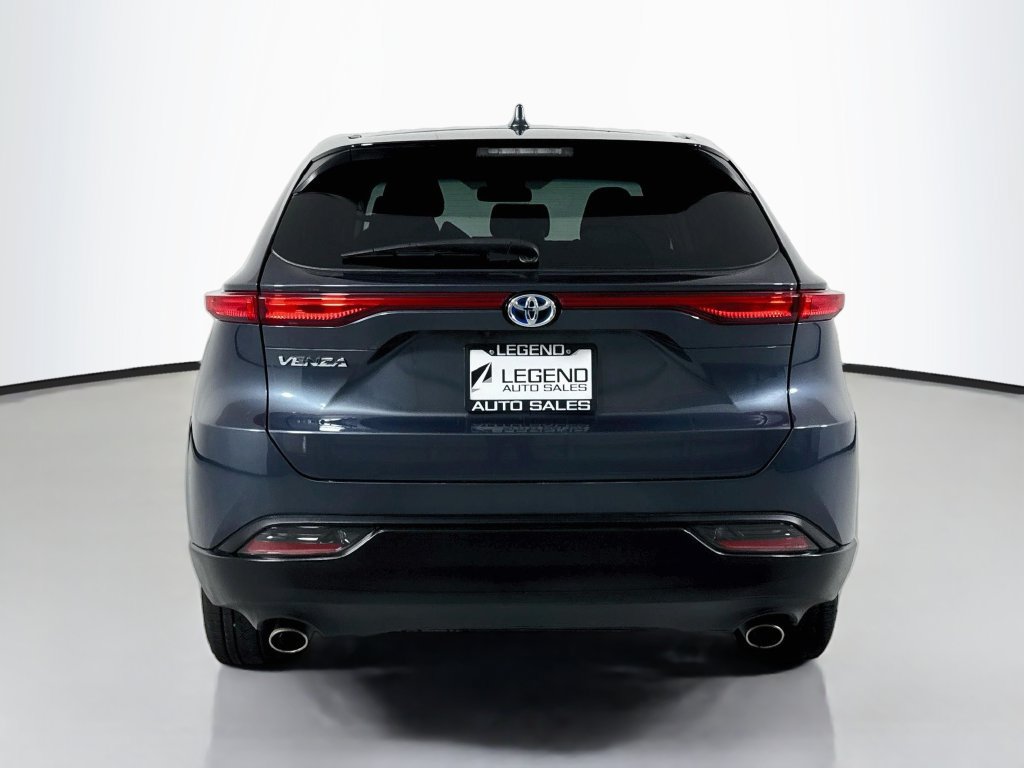 Used 2024 Toyota Venza LE AWD/4WD image 7