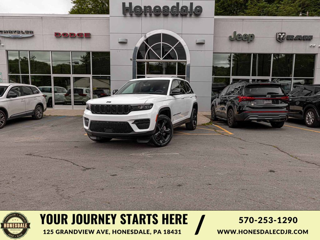 Used 2024 Jeep Grand Cherokee Altitude
