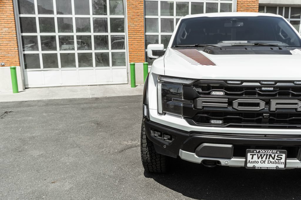 Used 2025 Ford F150 Raptor AWD/4WD image 37