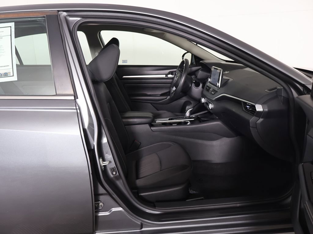 Used 2021 Nissan Altima 2.5 SV FWD image 24