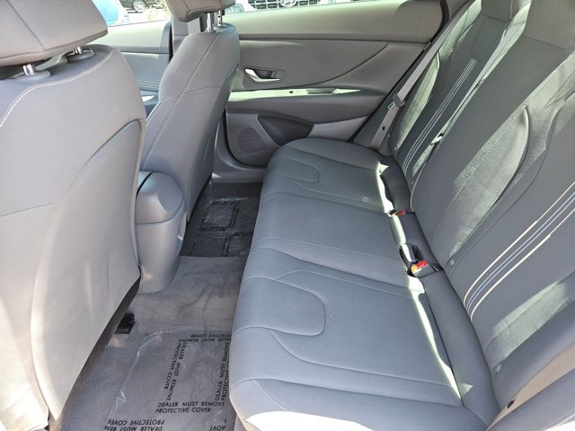 Used 2025 Hyundai Elantra Sport FWD image 21