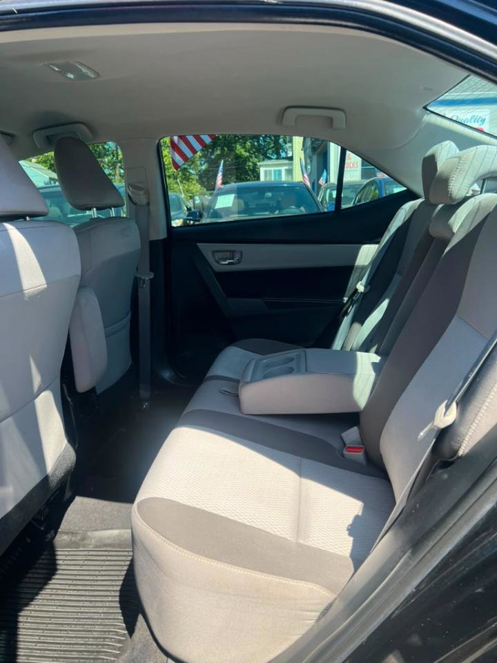 Used 2019 Toyota Corolla LE FWD image 18