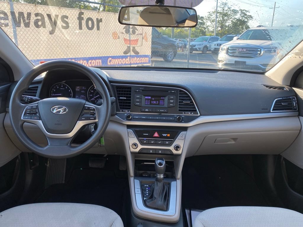 Used 2018 Hyundai Elantra SE FWD image 17
